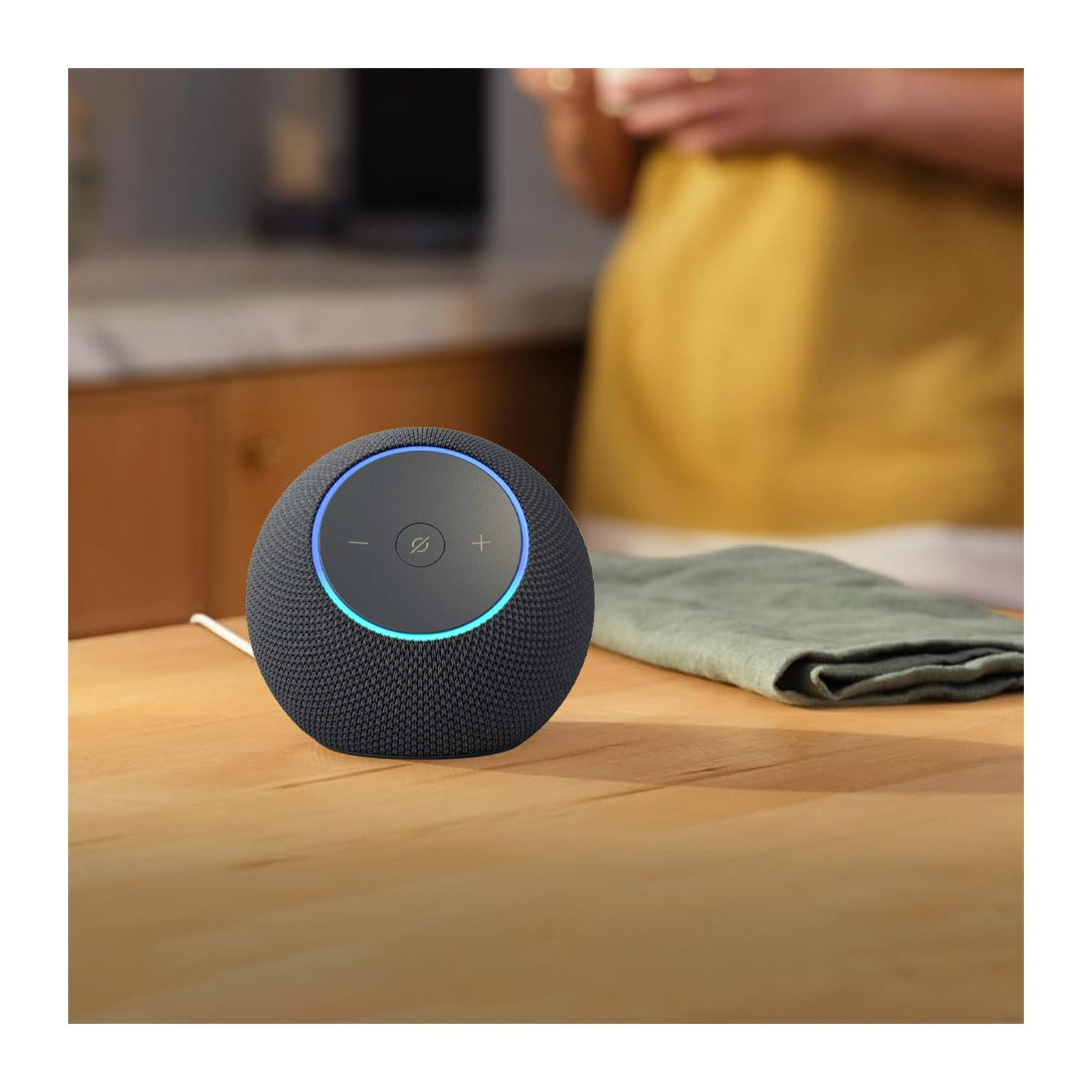 https://doto-public-app-files.s3.us-east-1.amazonaws.com/products/bff/echodotmaxneg_3_6a6bb48599c04.jpg