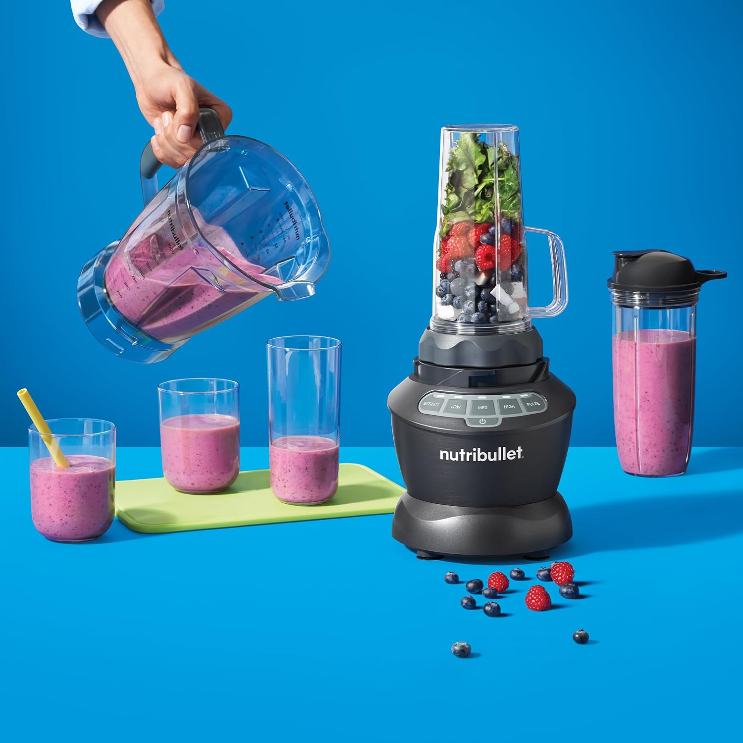 https://doto-public-app-files.s3.us-east-1.amazonaws.com/products/bff/nutriblender_1_6a7f43561e920.jpg